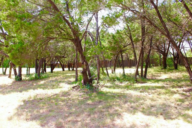 4902 Village Drive, Rio Vista, TX 76093