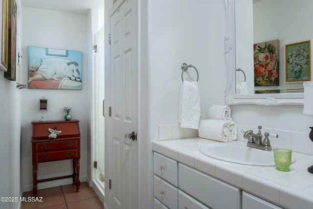 5450 N Crescent Ridge Drive, Tucson, AZ 85718