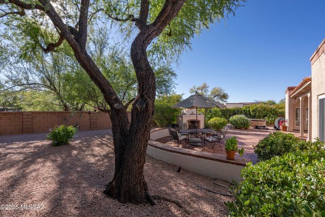 5450 N Crescent Ridge Drive, Tucson, AZ 85718