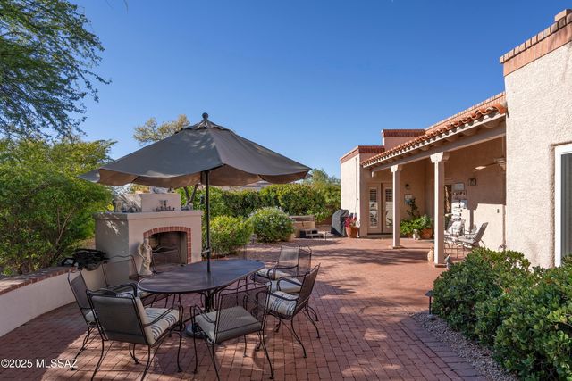 5450 N Crescent Ridge Drive, Tucson, AZ 85718