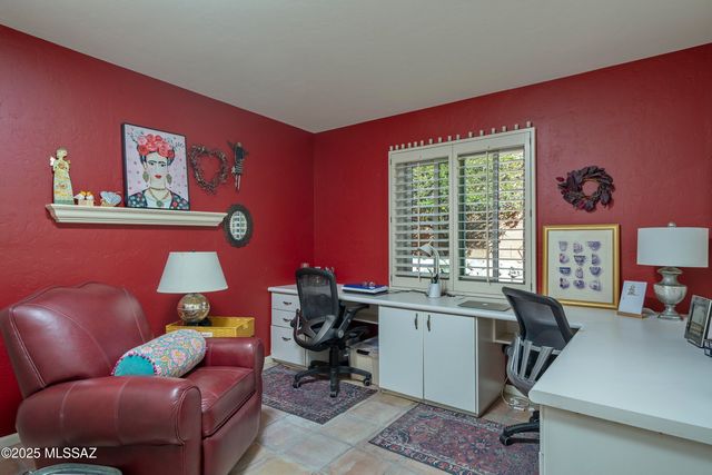 5450 N Crescent Ridge Drive, Tucson, AZ 85718