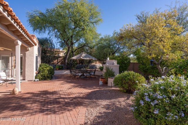 5450 N Crescent Ridge Drive, Tucson, AZ 85718