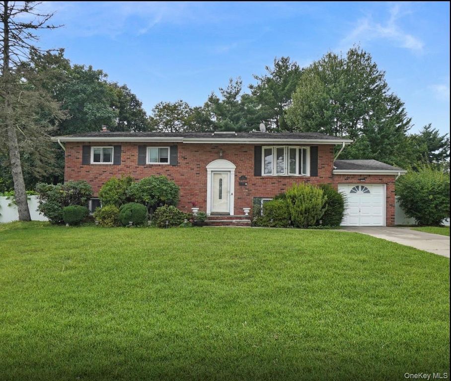 12 Bennington Place, Wheatley Heights, NY 11798 — exterior