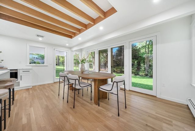 31 Alba Rd, Wellesley, MA 02481