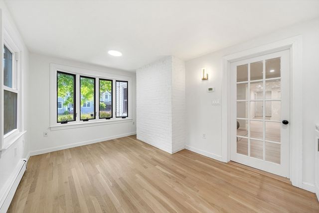 31 Alba Rd, Wellesley, MA 02481