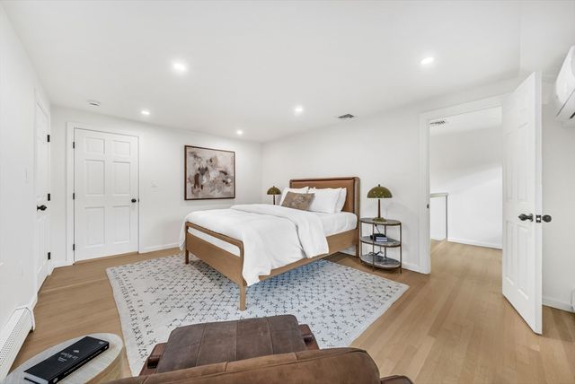 31 Alba Rd, Wellesley, MA 02481
