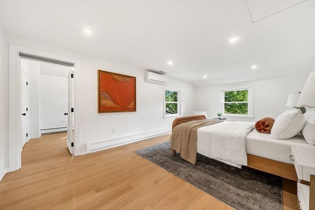 31 Alba Rd, Wellesley, MA 02481