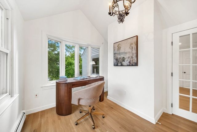 31 Alba Rd, Wellesley, MA 02481