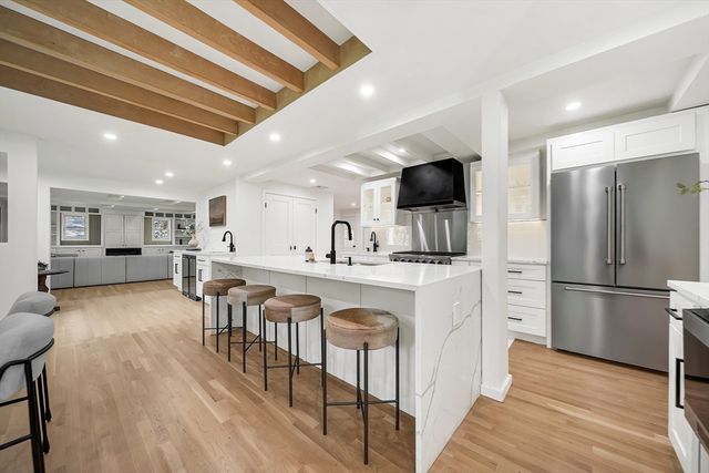 31 Alba Rd, Wellesley, MA 02481