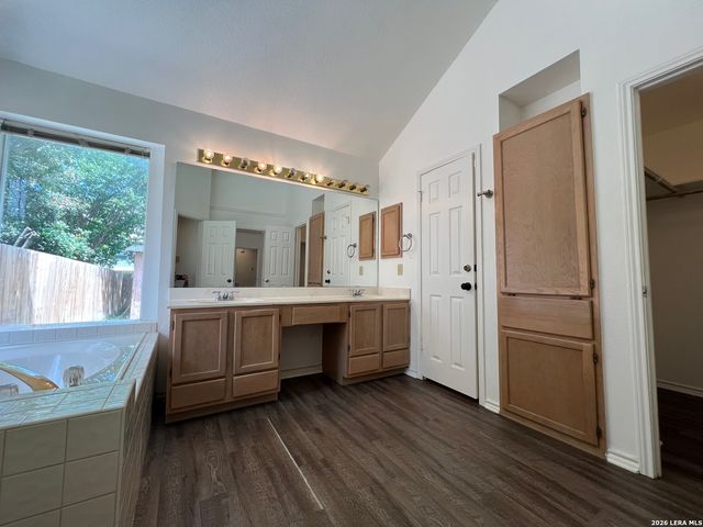 5904 Creekway, San Antonio, TX 78247