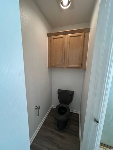 5904 Creekway, San Antonio, TX 78247