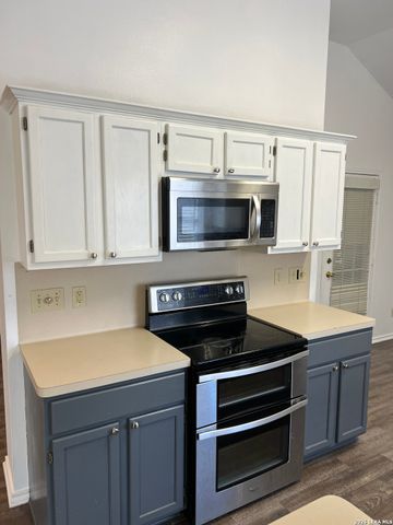 5904 Creekway, San Antonio, TX 78247