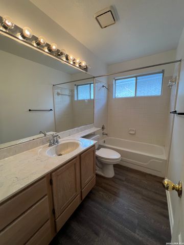 5904 Creekway, San Antonio, TX 78247