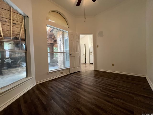 5904 Creekway, San Antonio, TX 78247