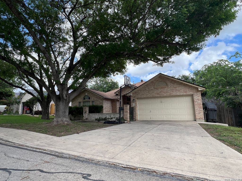 5904 Creekway, San Antonio, TX 78247