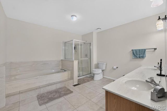 2087 Hackmann Estates Drive, St Charles, MO 63303