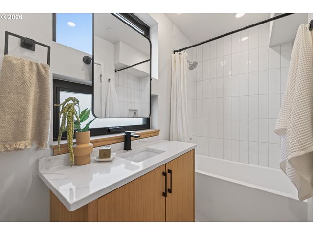 4635 N CAMPBELL Ave, Portland, OR 97217