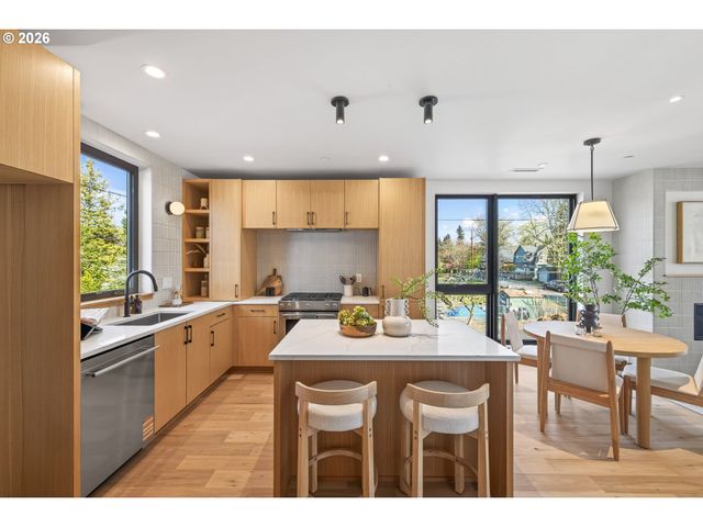 4635 N CAMPBELL Ave, Portland, OR 97217