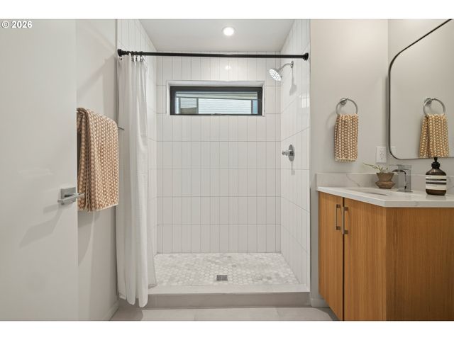 4635 N CAMPBELL Ave, Portland, OR 97217