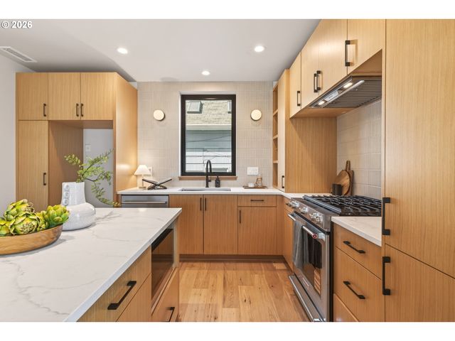 4635 N CAMPBELL Ave, Portland, OR 97217