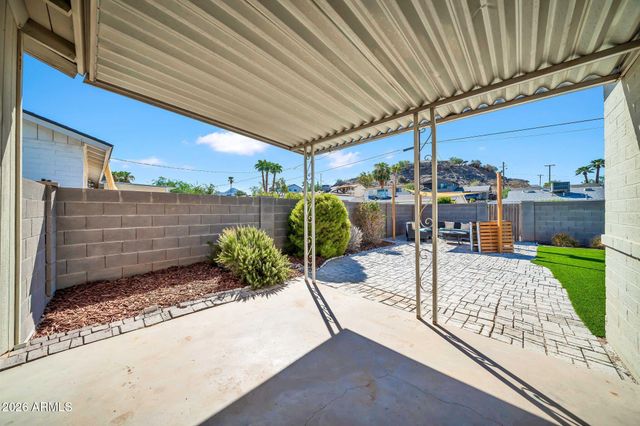 1037 E DIANA Avenue, Phoenix, AZ 85020