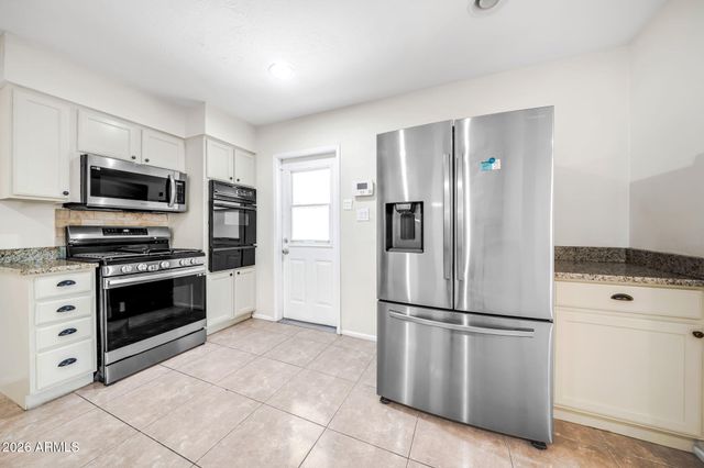 1037 E DIANA Avenue, Phoenix, AZ 85020