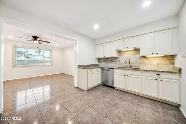 1037 E DIANA Avenue, Phoenix, AZ 85020