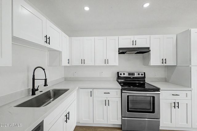 1134 N 60th Drive, Phoenix, AZ 85043