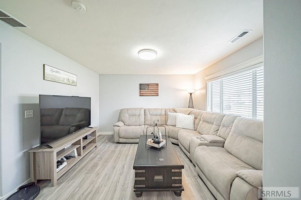 Image 10 of property listing at 3694 E Capstone Drive, Idaho Falls, ID 83401