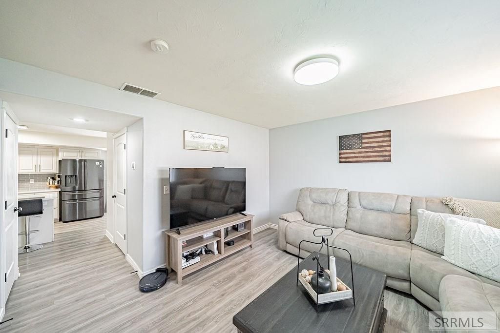 Image 8 of property listing at 3694 E Capstone Drive, Idaho Falls, ID 83401