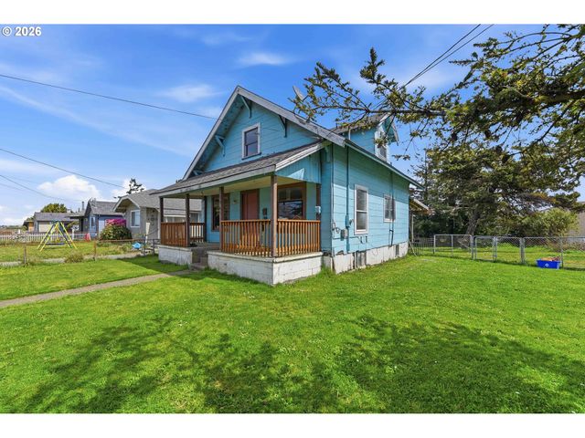 1963 BROADWAY Ave, North Bend, OR 97459