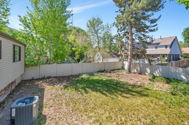 5324 S ROBINWOOD CIR, Taylorsville, UT 84129