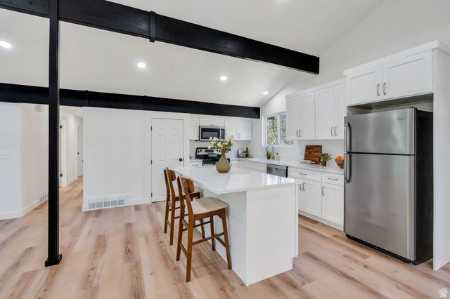 5324 S ROBINWOOD CIR, Taylorsville, UT 84129
