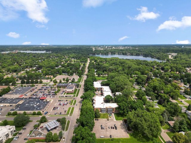 2800 Hamline Avenue N 216, Roseville, MN 55113