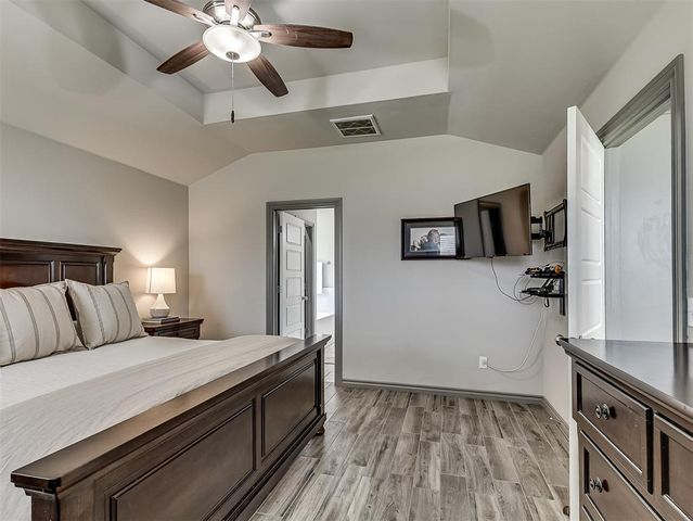 16028 Mendoza Drive, Edmond, OK 73013