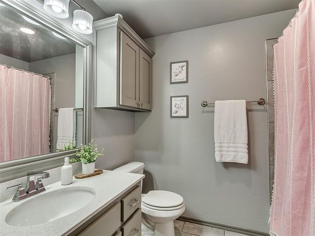 16028 Mendoza Drive, Edmond, OK 73013