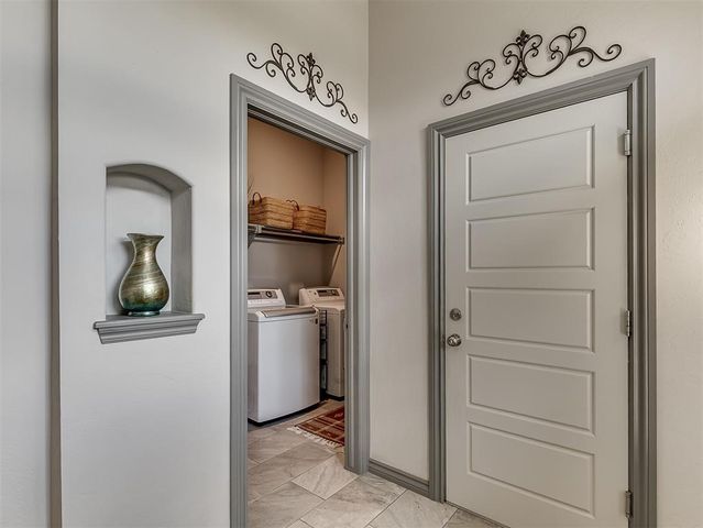 16028 Mendoza Drive, Edmond, OK 73013