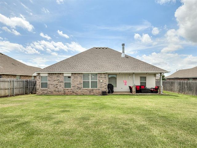 16028 Mendoza Drive, Edmond, OK 73013