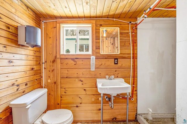 27790 County Rd A, Spooner, WI 54801