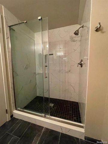 41390 Clinton Drive, Novi, MI 48377