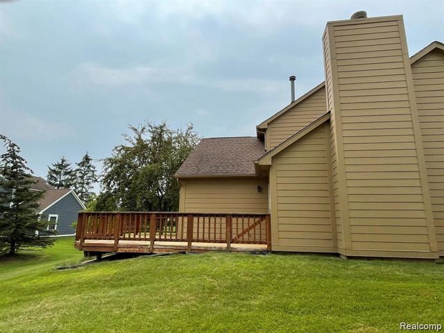 41390 Clinton Drive, Novi, MI 48377