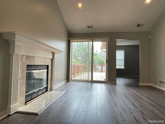 41390 Clinton Drive, Novi, MI 48377