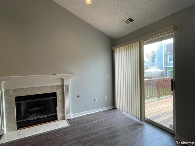 41390 Clinton Drive, Novi, MI 48377