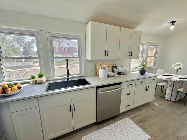 219 W 6th St, La Junta, CO 81050