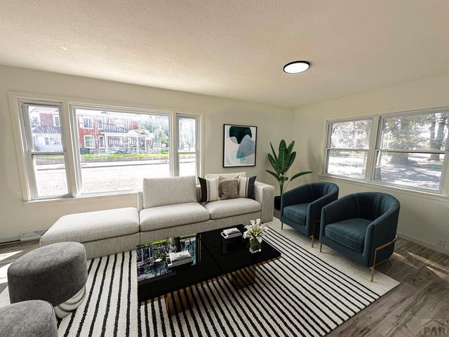 219 W 6th St, La Junta, CO 81050