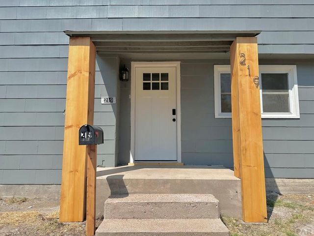 219 W 6th St, La Junta, CO 81050