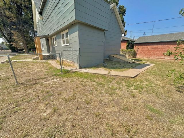 219 W 6th St, La Junta, CO 81050