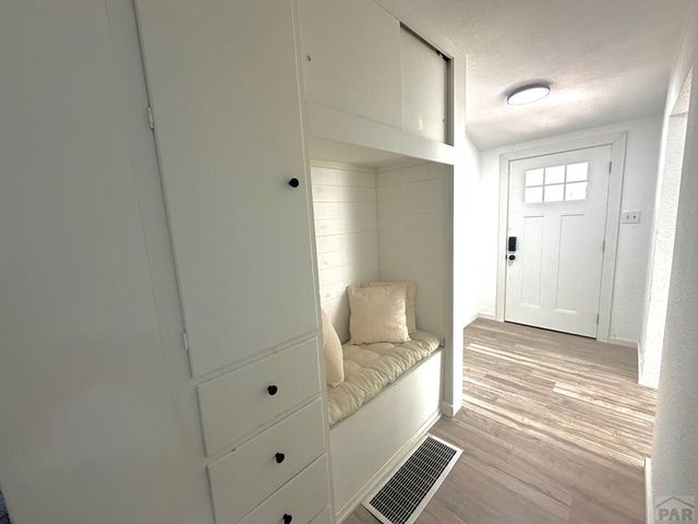 219 W 6th St, La Junta, CO 81050