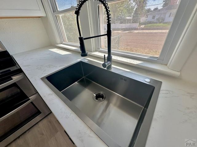 219 W 6th St, La Junta, CO 81050