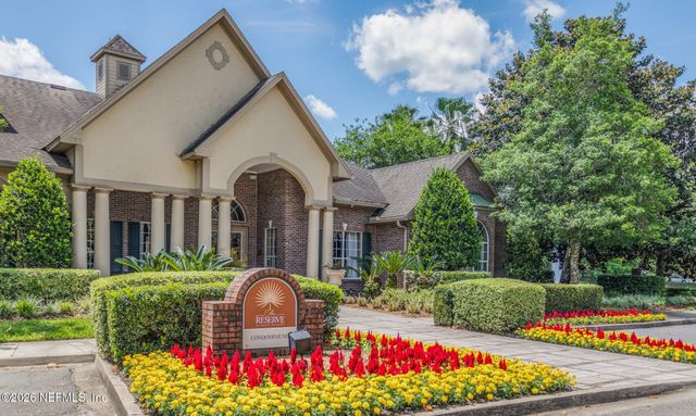 7800 POINT MEADOWS Drive 1536, Jacksonville, FL 32256